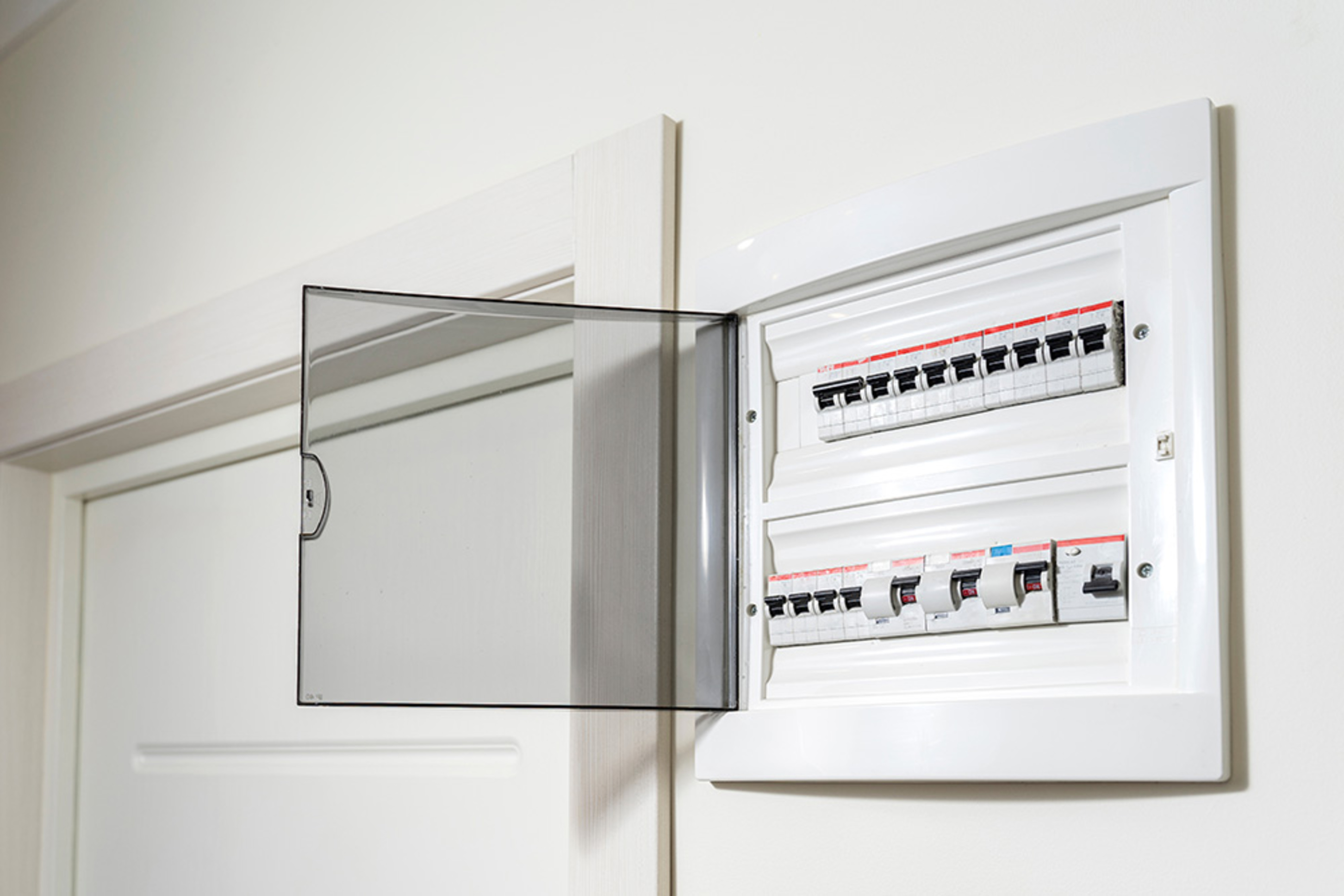 Über­spannungs­schutz bei Elektro Gärtner GmbH & Co. KG in Höpfingen